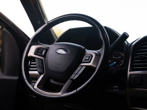 Used 2019 Ford F250 Platinum w/ Platinum Ultimate Package image 9