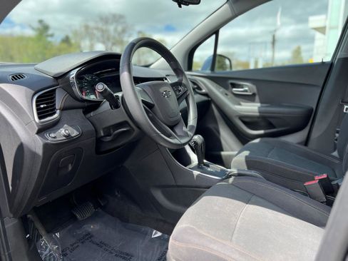 Used 2019 Chevrolet Trax LS w/ LPO, Protection Package FWD image 16