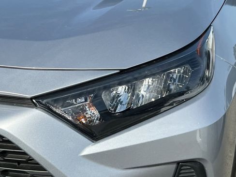 Used 2022 Toyota RAV4 LE AWD/4WD image 11