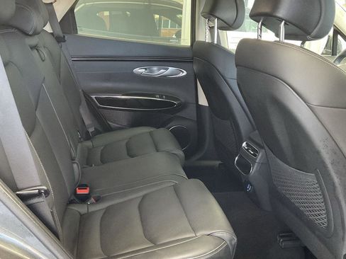 Used 2025 Genesis GV70 2.5T image 16