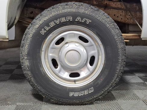 Used 2010 Ford F250 XL AWD/4WD image 25