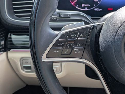 Used 2024 Mercedes-Benz GLE 450 4MATIC image 19