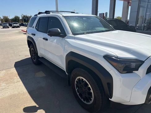 Used 2025 Toyota 4Runner TRD Off-Road Premium w/ Tow Technology Package AWD/4WD image 3