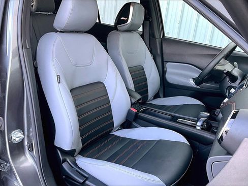 Used 2024 Nissan Kicks SR w/ SR Premium Package image 6