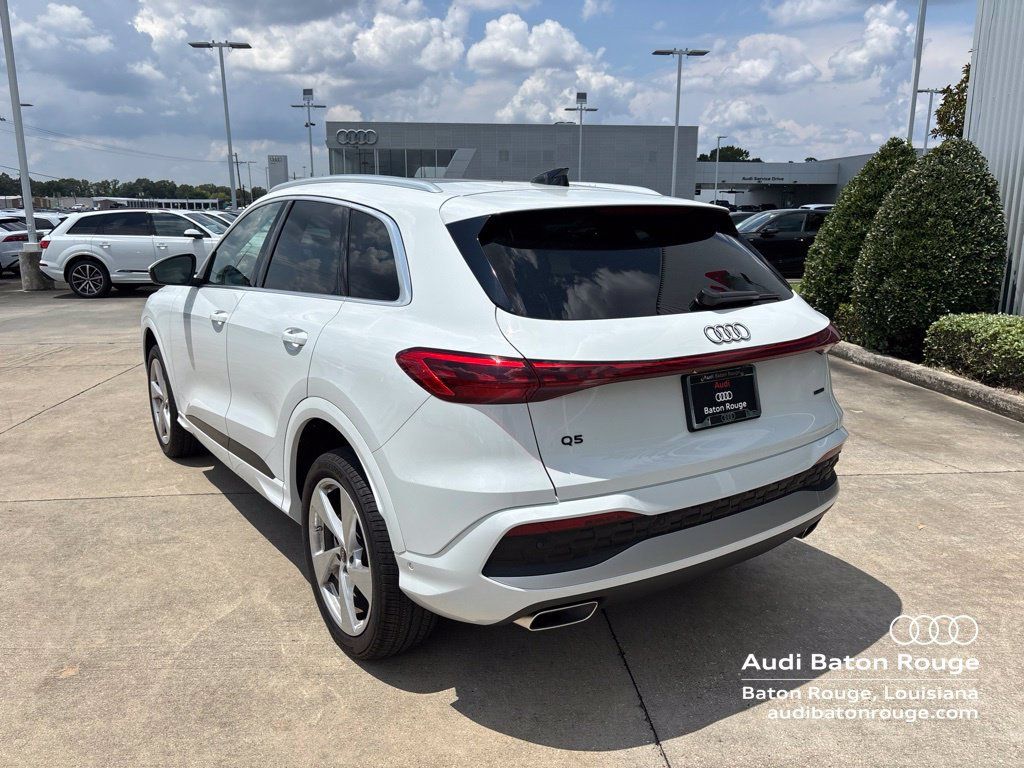 Used 2025 Audi Q5 Premium Plus w/ Premium Plus AWD/4WD image 7