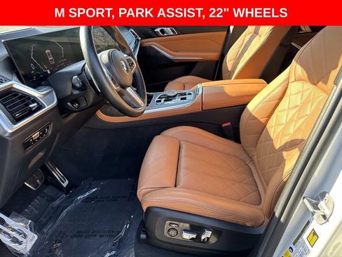 Used 2023 BMW X7 xDrive40i w/ M Sport Package AWD/4WD image 17