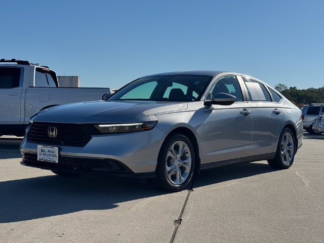 Used 2023 Honda Accord LX image 2