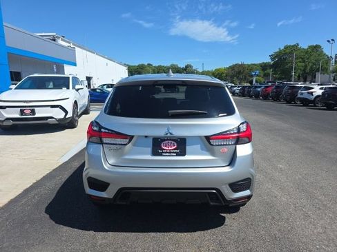Used 2024 Mitsubishi Outlander Sport AWD image 3
