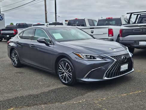 Used 2024 Lexus ES 300h w/ Premium Package FWD image 7