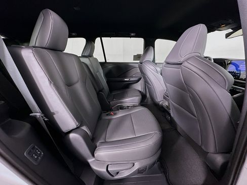 New 2026 Lexus TX 500h AWD image 31