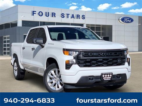 Used 2022 Chevrolet Silverado 1500 Custom image 1