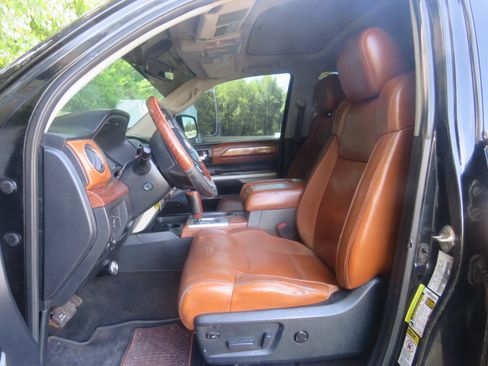 Used 2014 Toyota Tundra Platinum image 11
