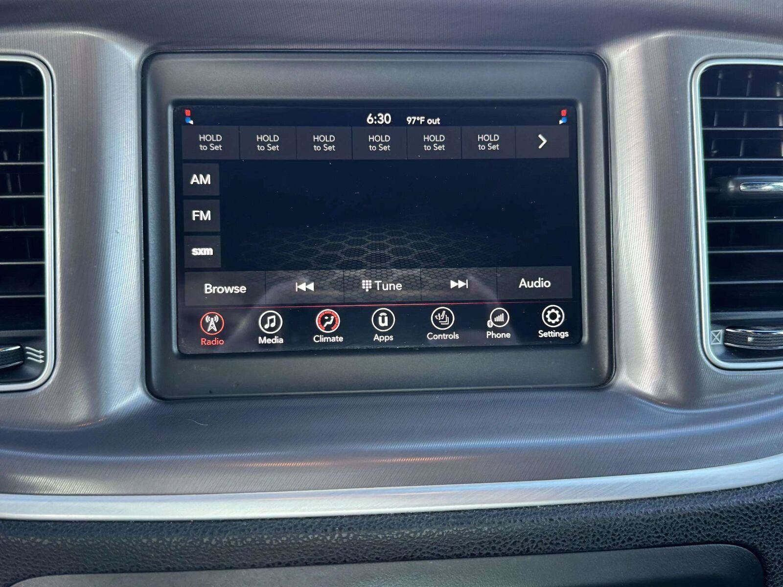 Used 2021 Dodge Charger SXT w/ Leather Interior Group RWD image 26