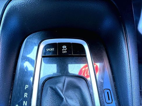 Used 2022 Toyota Corolla SE FWD image 33