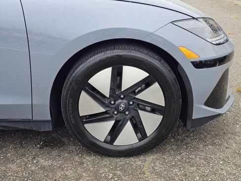 Used 2024 Hyundai Ioniq 6 SE RWD image 9