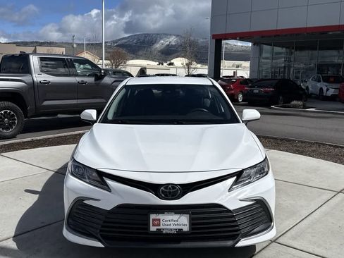 Used 2023 Toyota Camry LE image 3