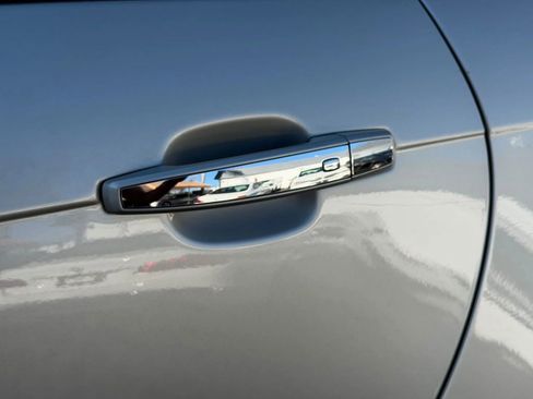 Used 2013 Cadillac SRX Luxury w/ Driver Awareness Package image 45