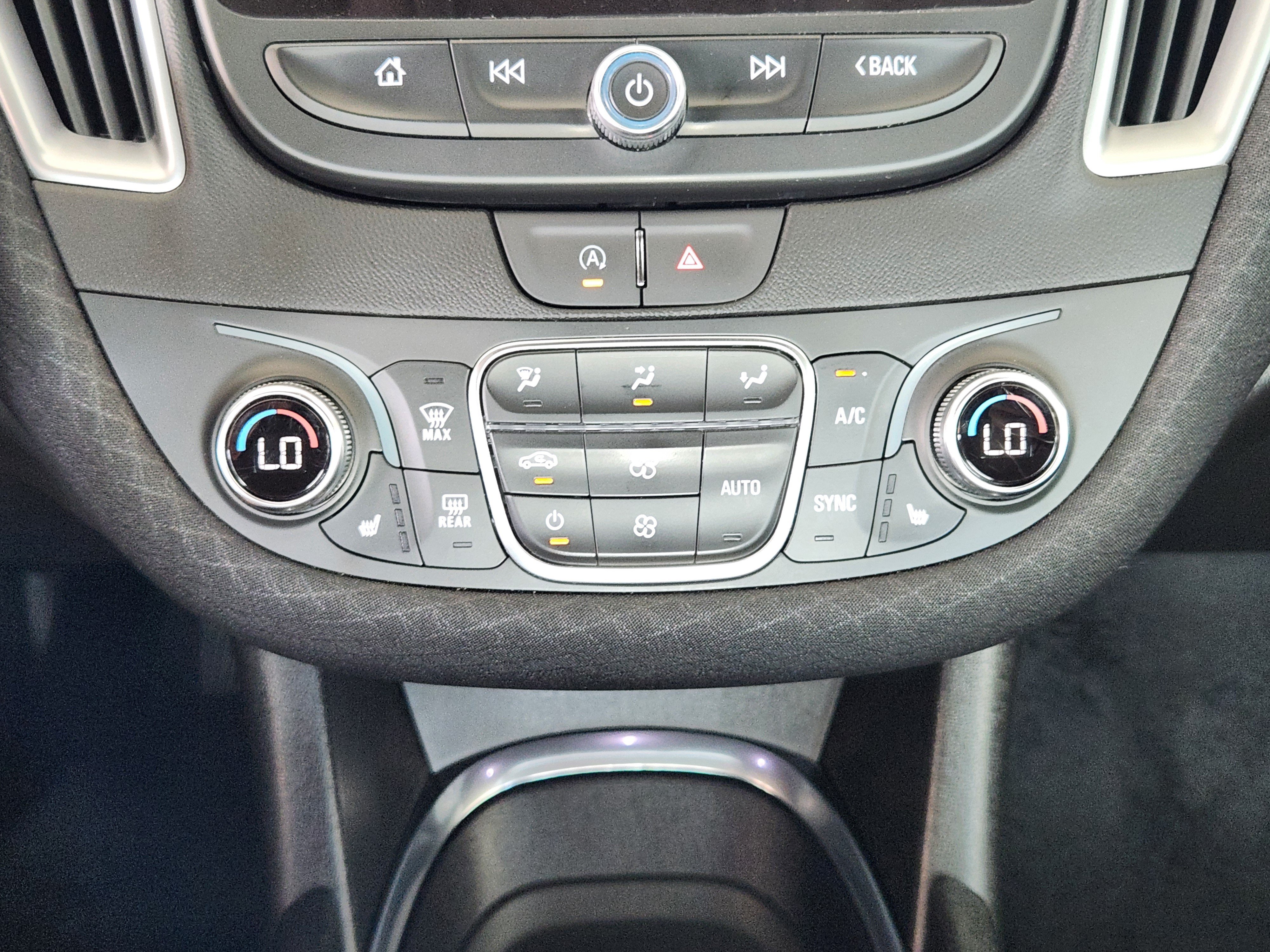 Certified 2025 Chevrolet Malibu LT FWD image 19