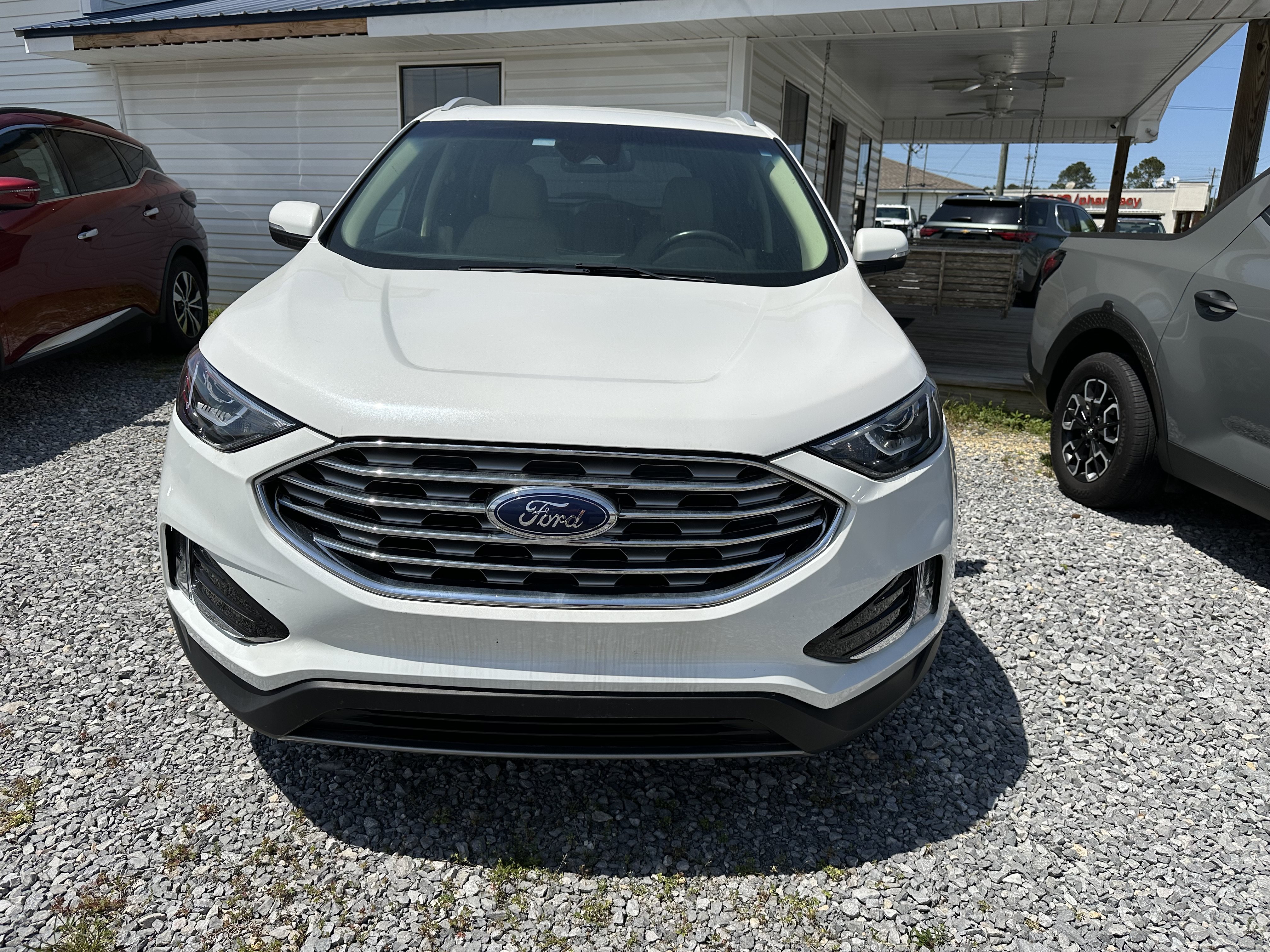 Used 2020 Ford Edge SEL FWD image 2
