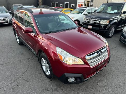 Used 2014 Subaru Outback 2.5i Limited image 2