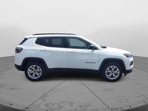 New 2025 Jeep Compass Latitude image 6