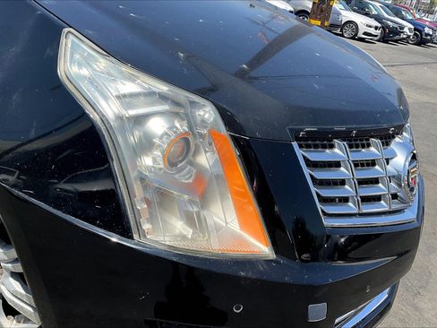 Used 2014 Cadillac SRX Luxury image 29