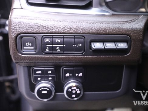 Used 2021 GMC Yukon Denali image 17