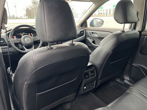 Used 2021 Nissan Rogue Platinum image 25