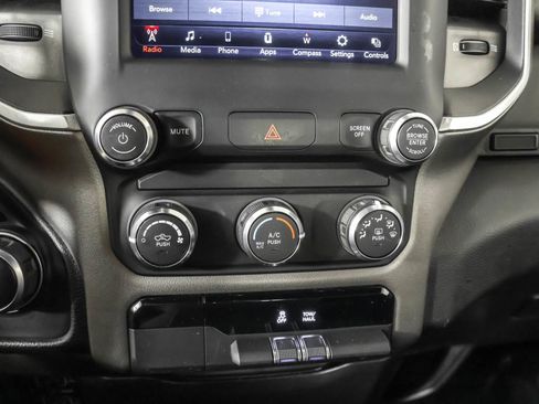 Used 2021 RAM 1500 Big Horn AWD/4WD image 32