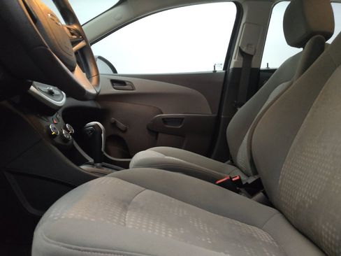 Used 2020 Chevrolet Sonic LT FWD image 17