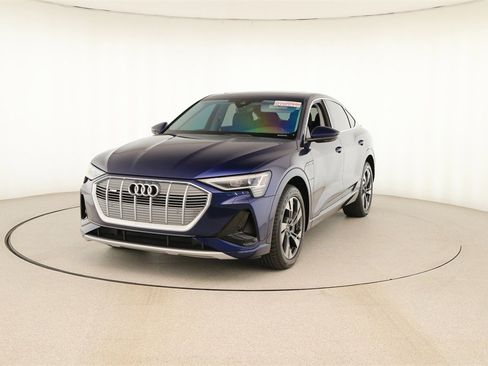 Certified 2022 Audi e-tron Premium image 12