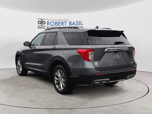 Used 2023 Ford Explorer XLT w/ Equipment Group 202A image 3