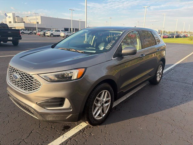 Used 2024 Ford Edge SEL AWD/4WD image 3
