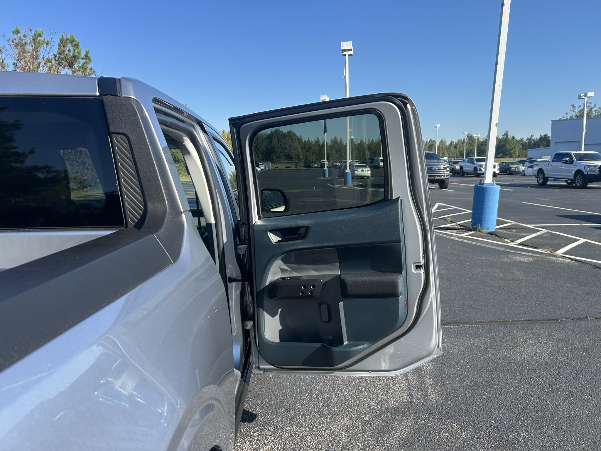 Used 2022 Ford Maverick XL FWD image 22