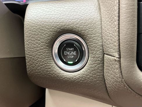 Certified 2021 GMC Yukon XL Denali w/ Denali Premium Package AWD/4WD image 24