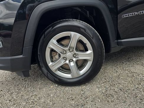 Used 2024 Jeep Compass Latitude AWD/4WD image 28