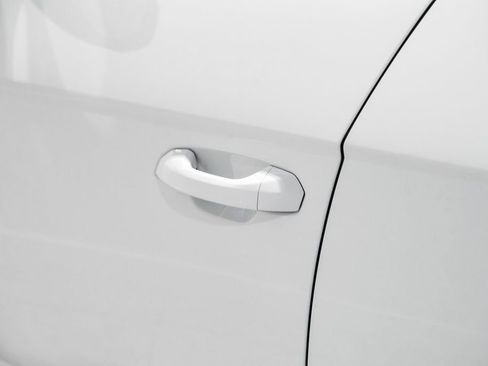 Used 2025 Lamborghini Urus SE image 48