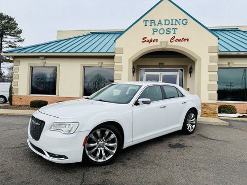 Used 2019 Chrysler 300 Limited image 20