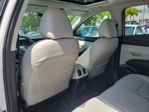 Certified 2025 Hyundai Tucson SEL FWD image 9