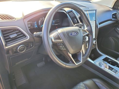 Used 2024 Ford Edge Titanium image 8