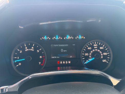 Used 2018 Ford F150 XLT w/ Equipment Group 302A Luxury AWD/4WD image 20