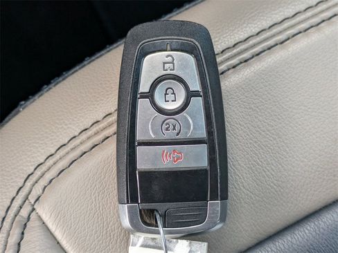 Used 2022 Ford Bronco Wildtrak image 26