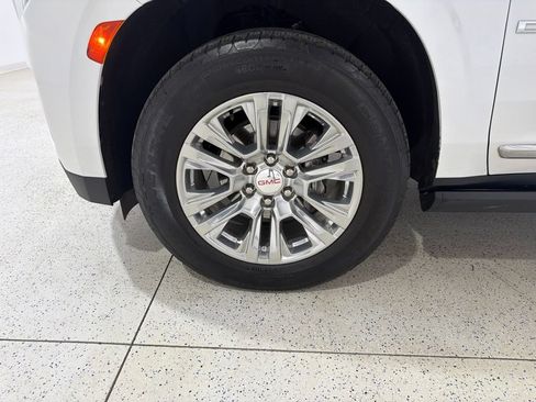 Used 2023 GMC Yukon Denali AWD/4WD image 32
