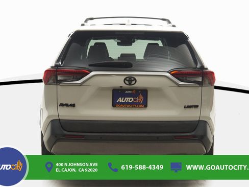 Used 2021 Toyota RAV4 Limited FWD image 12
