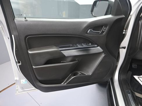 Used 2019 Chevrolet Colorado ZR2 image 9