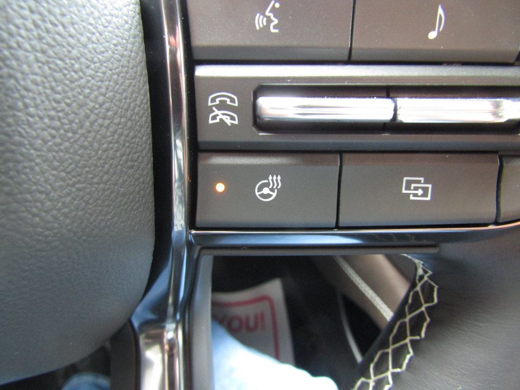 Used 2026 GMC Yukon Denali Ultimate AWD/4WD image 34