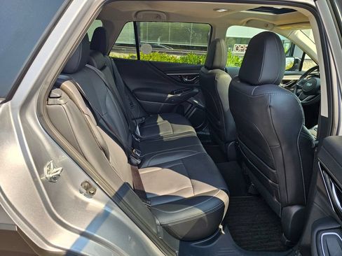 Certified 2025 Subaru Outback Limited AWD/4WD image 12