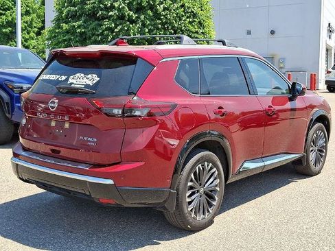 Certified 2025 Nissan Rogue Platinum AWD/4WD image 8