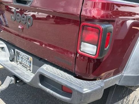 Used 2021 Jeep Gladiator Sport AWD/4WD image 24