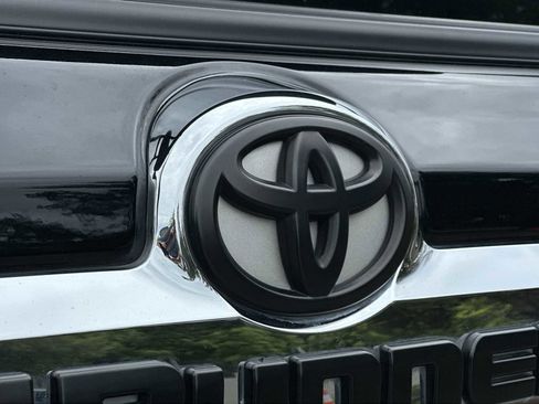 Used 2021 Toyota 4Runner Limited AWD/4WD image 10